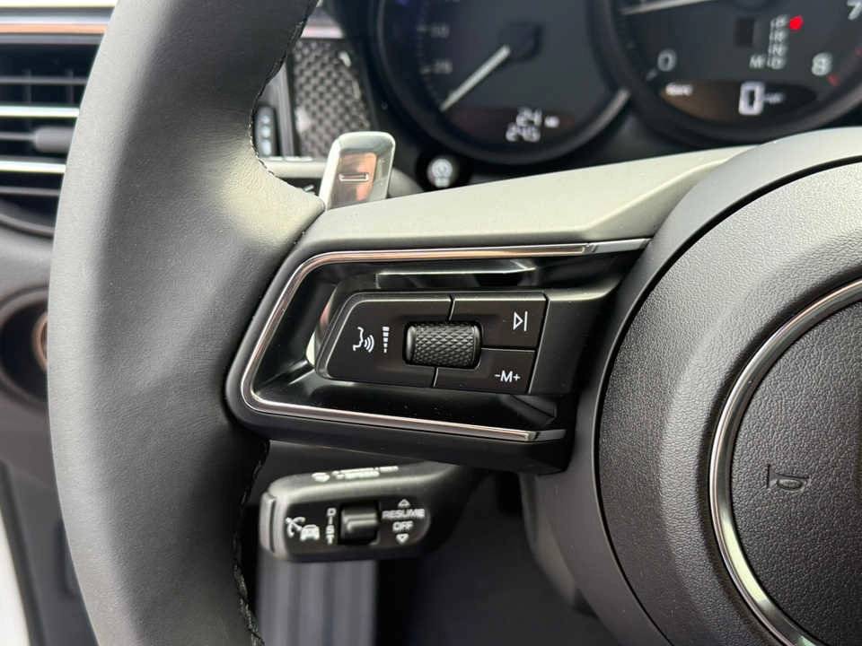 2025 Porsche Macan Macan