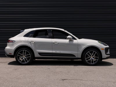 2025 Porsche Macan Macan