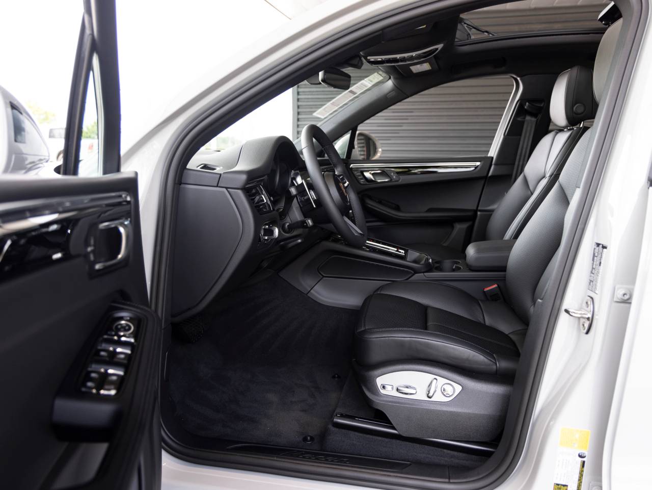 2025 Porsche Macan Macan