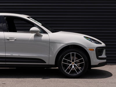2025 Porsche Macan Macan
