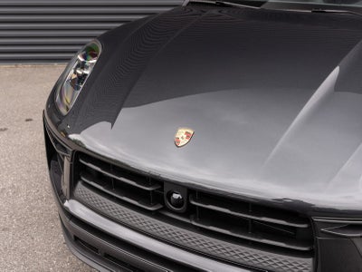 2026 Porsche Macan AWD