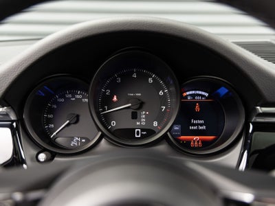 2026 Porsche Macan AWD