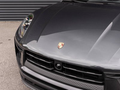 2026 Porsche Macan AWD