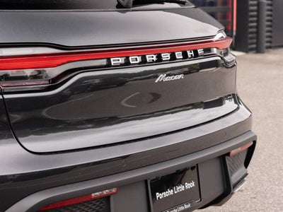 2026 Porsche Macan AWD