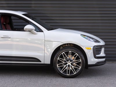 2026 Porsche Macan AWD
