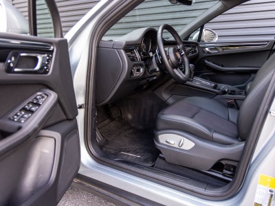 2025 Porsche Macan Macan