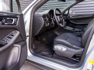 2025 Porsche Macan Macan