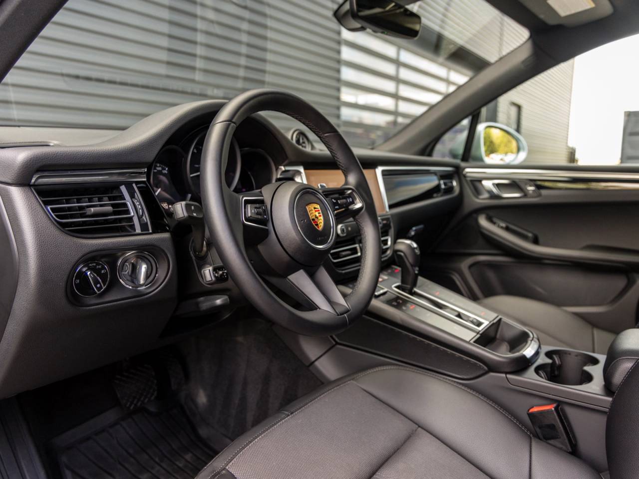 2025 Porsche Macan Macan
