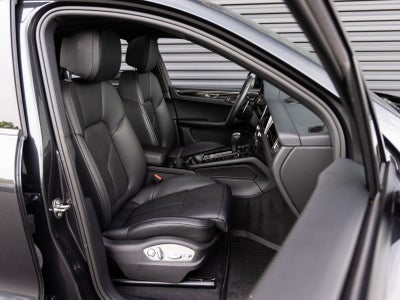 2025 Porsche Macan AWD