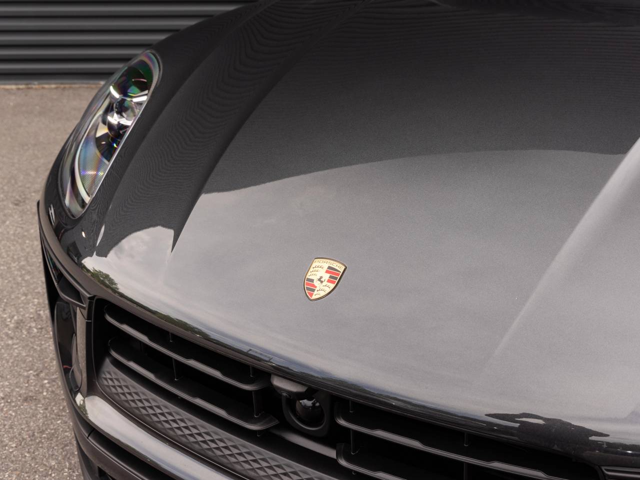 2025 Porsche Macan AWD