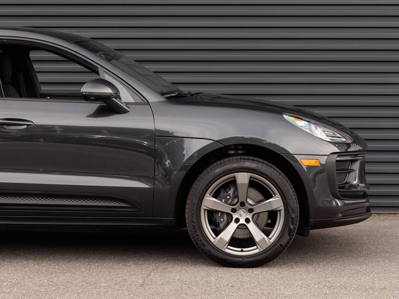 2025 Porsche Macan AWD