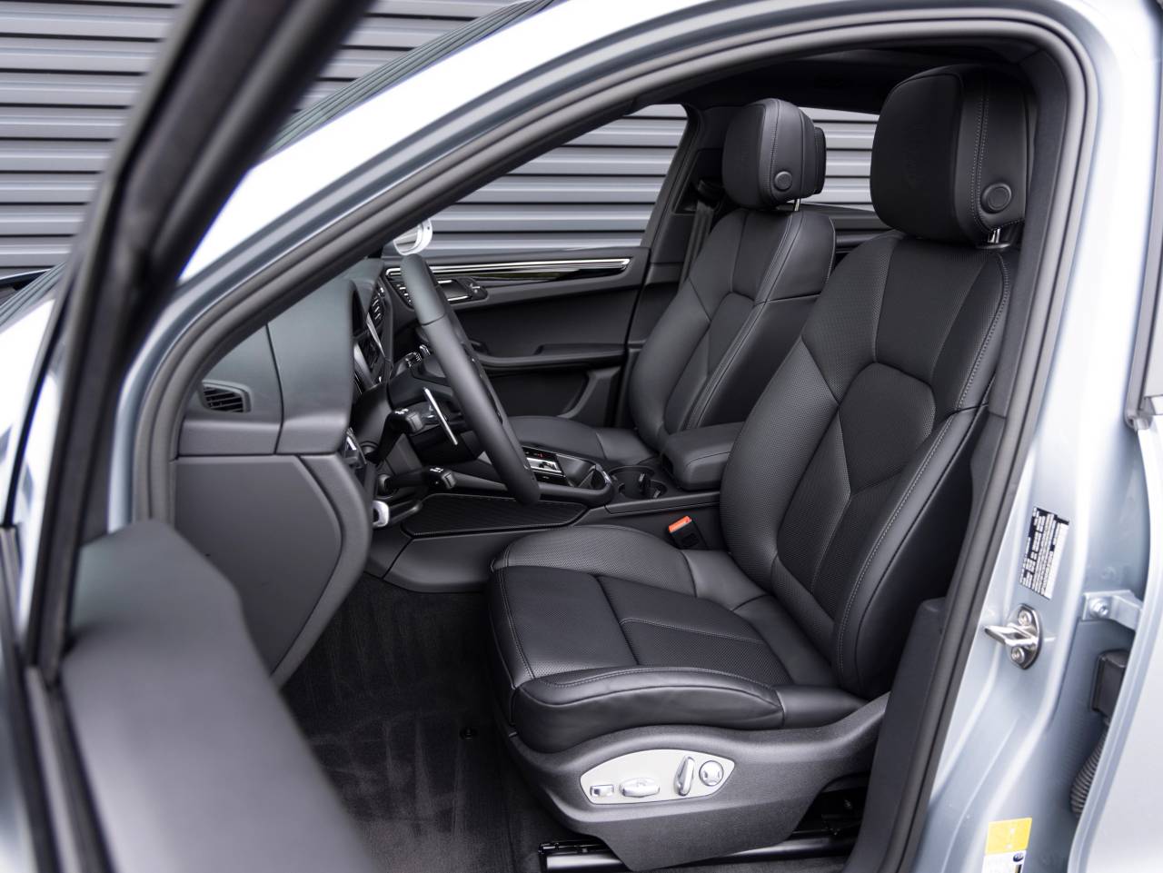 2025 Porsche Macan Macan