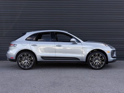 2026 Porsche Macan AWD