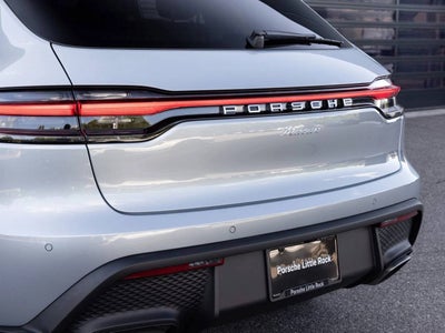 2026 Porsche Macan AWD