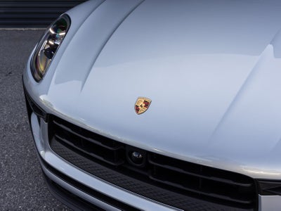 2026 Porsche Macan AWD