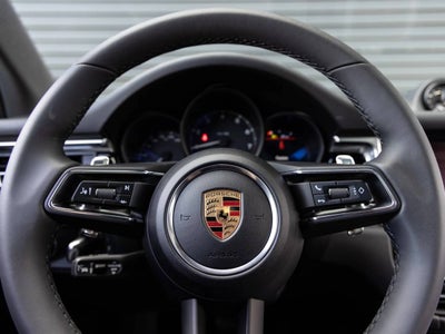 2026 Porsche Macan AWD