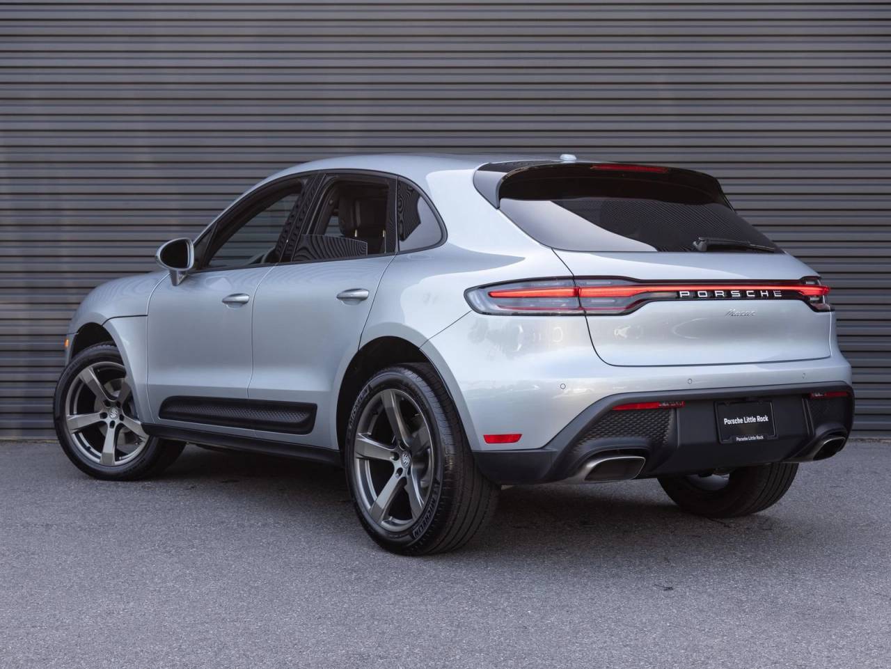 2026 Porsche Macan AWD