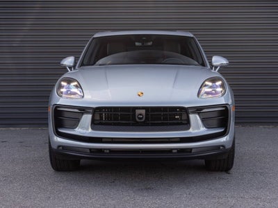 2026 Porsche Macan AWD