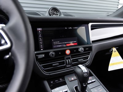 2026 Porsche Macan Macan