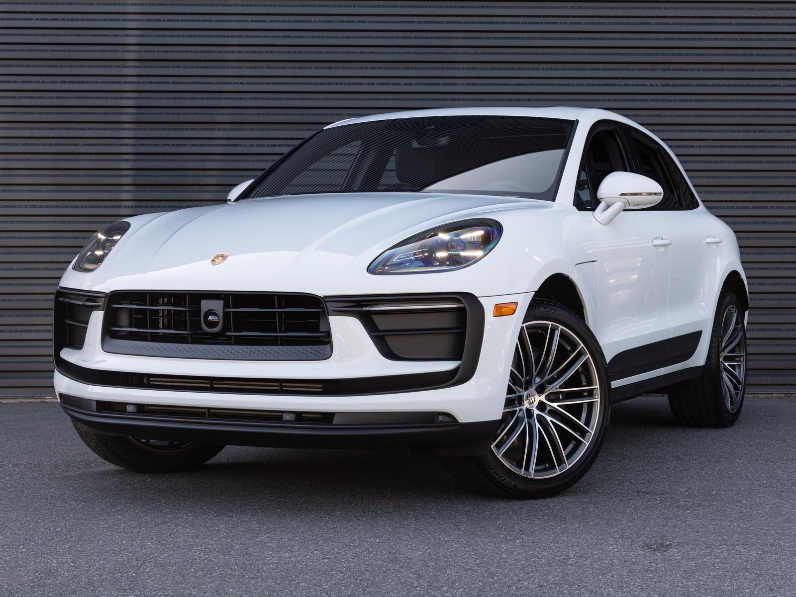 2026 Porsche Macan AWD