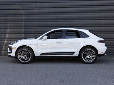 2026 Porsche Macan AWD