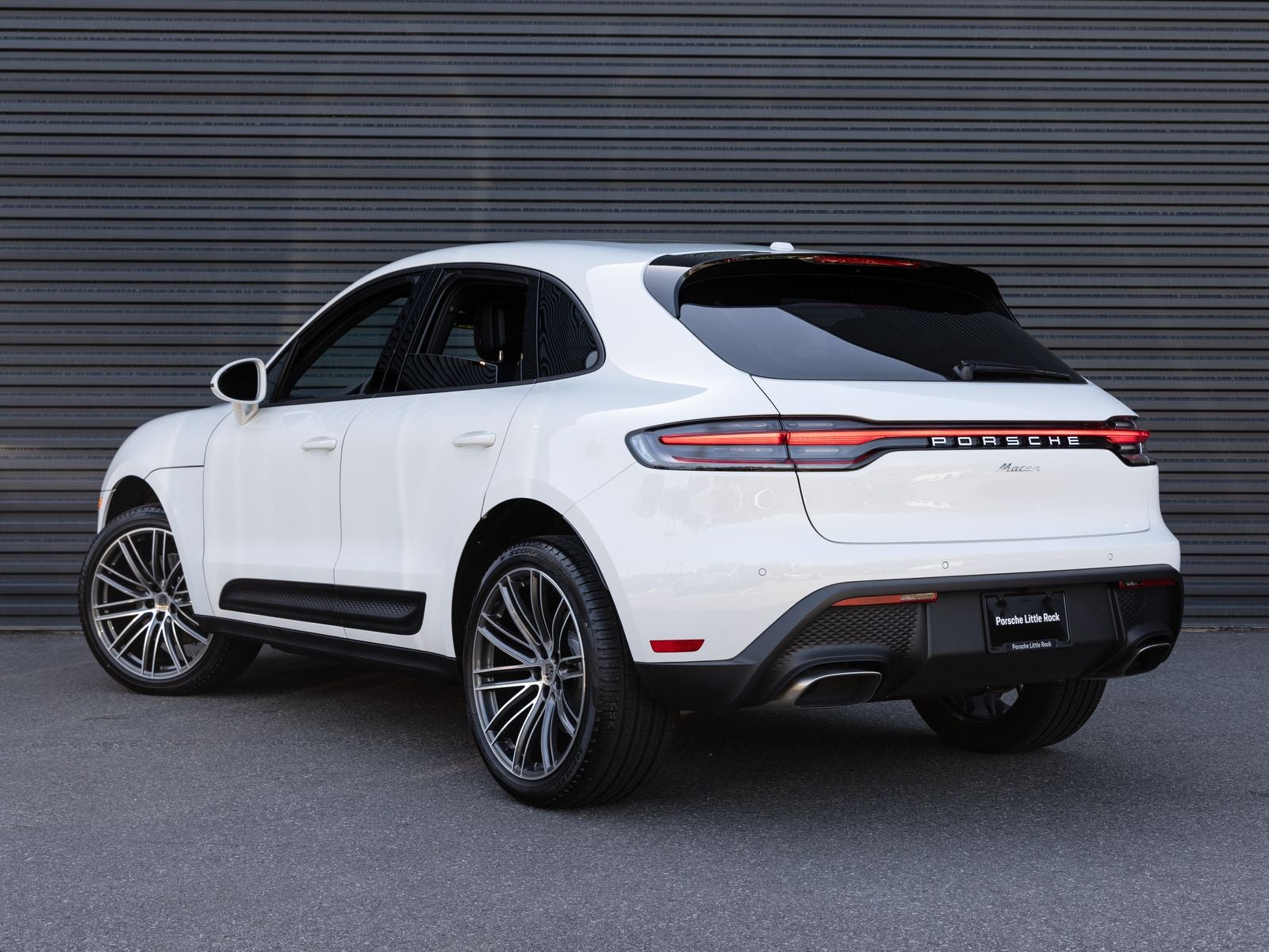 2026 Porsche Macan AWD