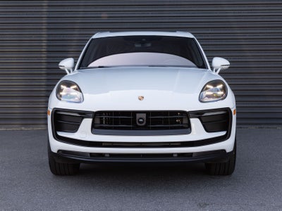 2026 Porsche Macan AWD