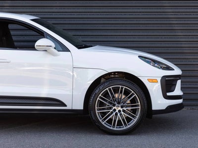 2026 Porsche Macan AWD