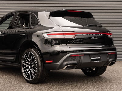2026 Porsche Macan AWD