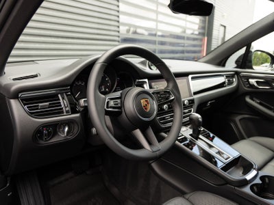 2026 Porsche Macan AWD