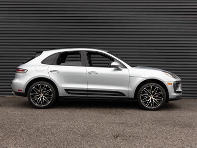 2025 Porsche Macan AWD