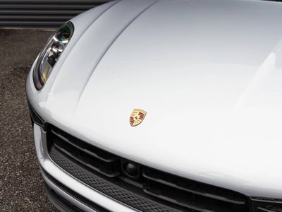 2025 Porsche Macan AWD
