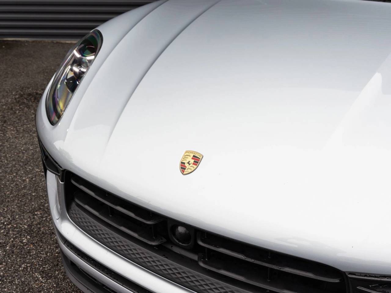 2025 Porsche Macan AWD