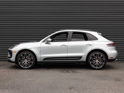 2025 Porsche Macan AWD