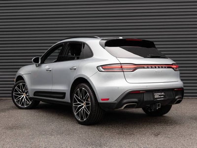 2025 Porsche Macan AWD