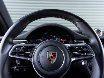 2020 Porsche Macan Macan