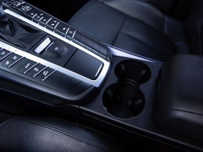 2020 Porsche Macan Macan