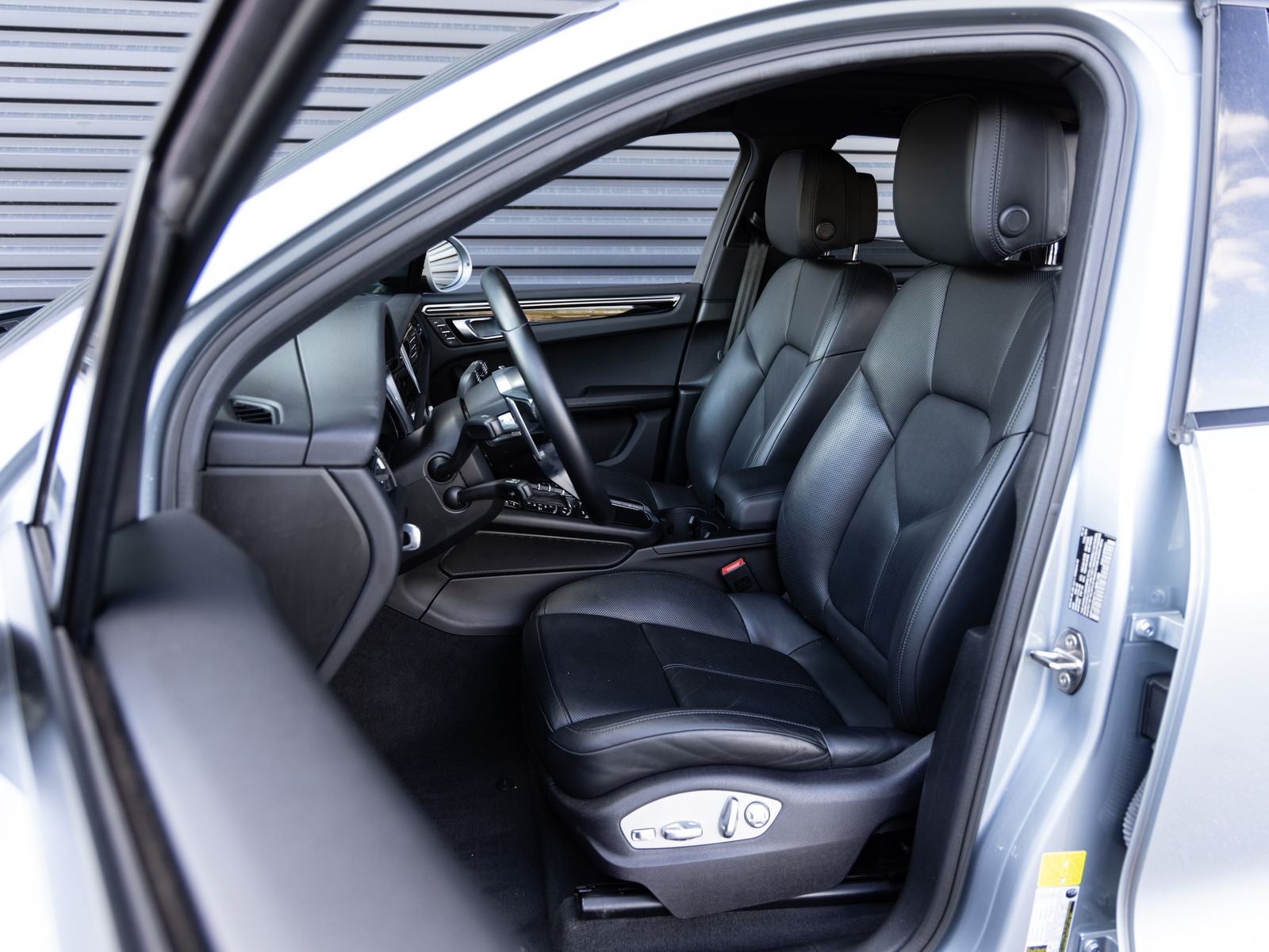 2020 Porsche Macan Macan