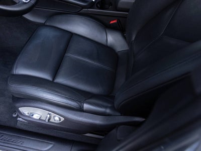 2020 Porsche Macan Macan