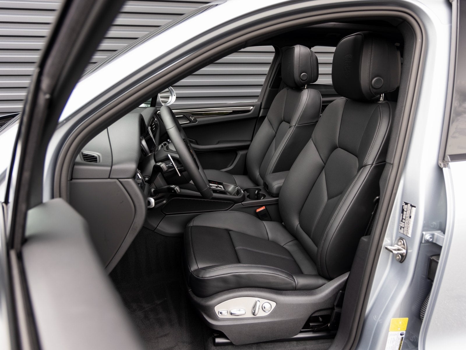 2025 Porsche Macan Macan