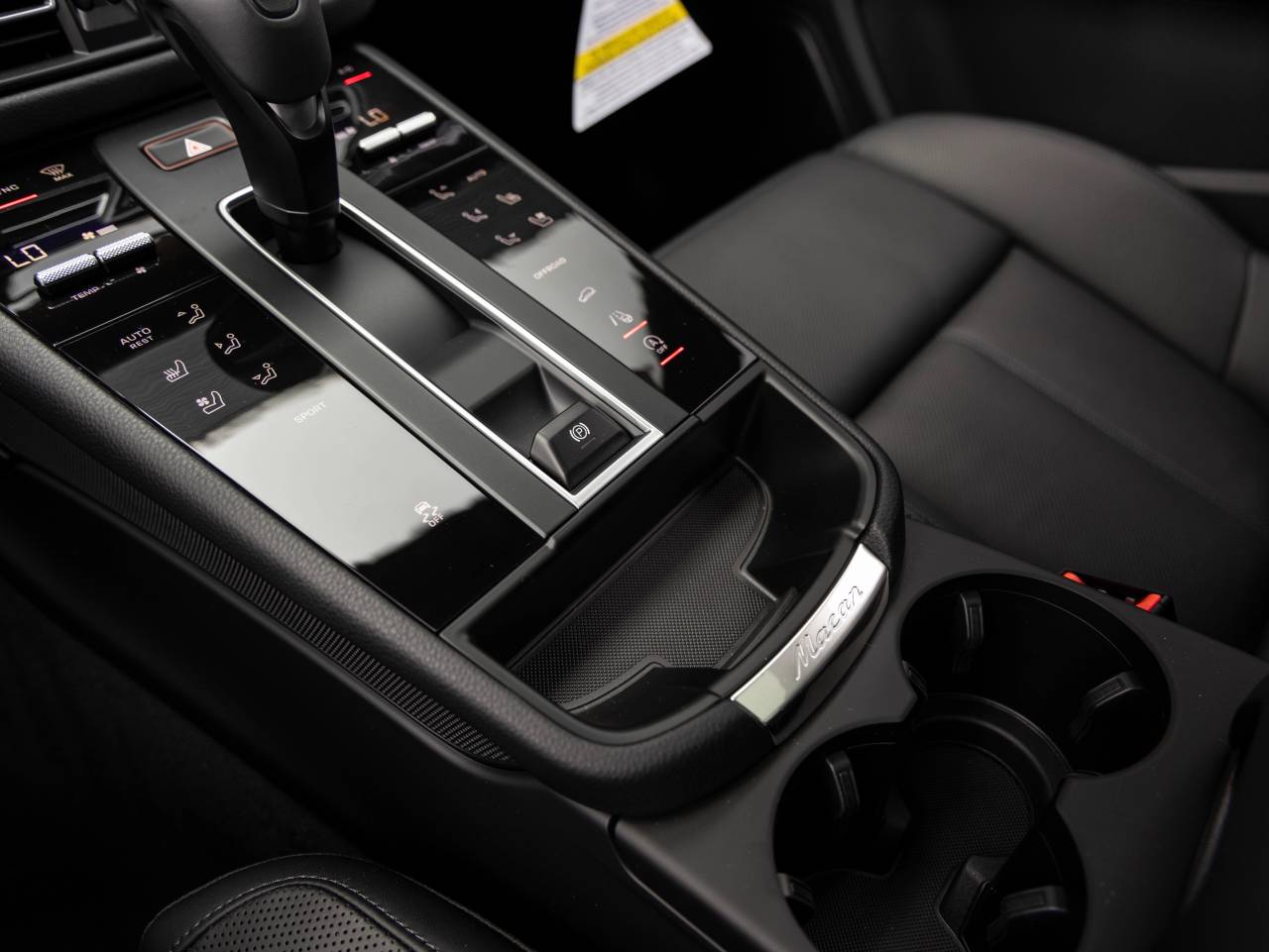 2025 Porsche Macan Macan