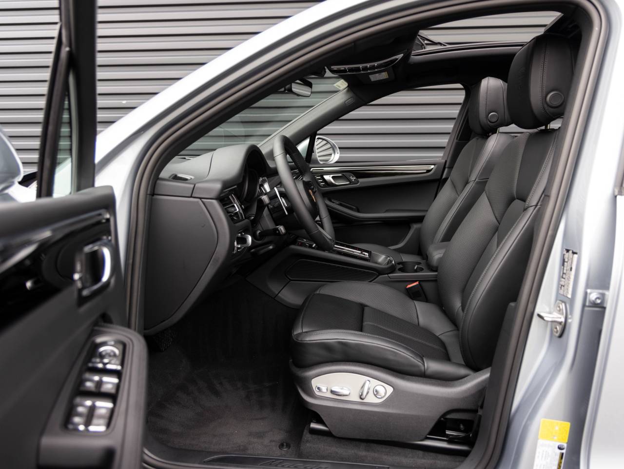 2025 Porsche Macan Macan