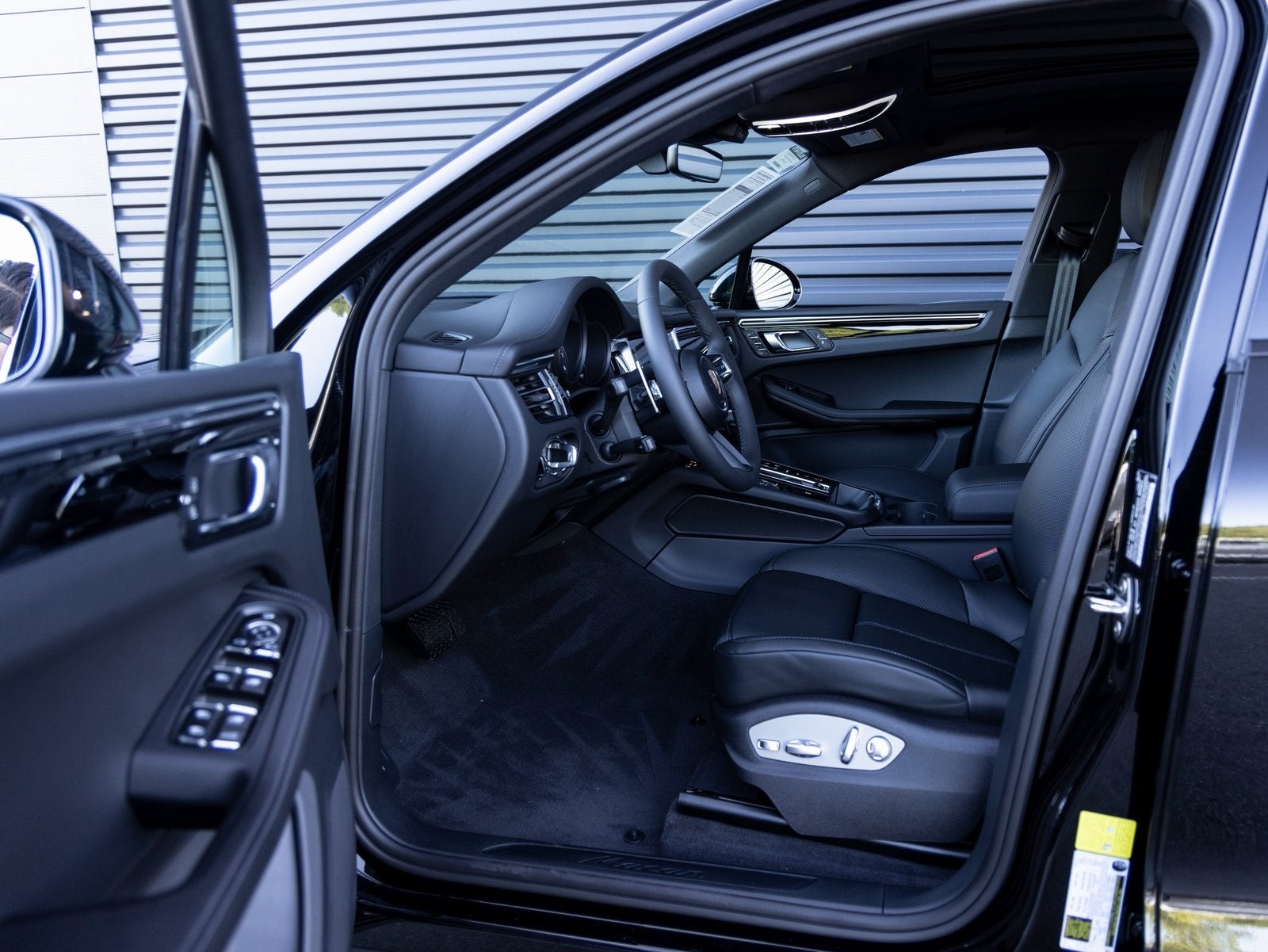 2025 Porsche Macan Macan