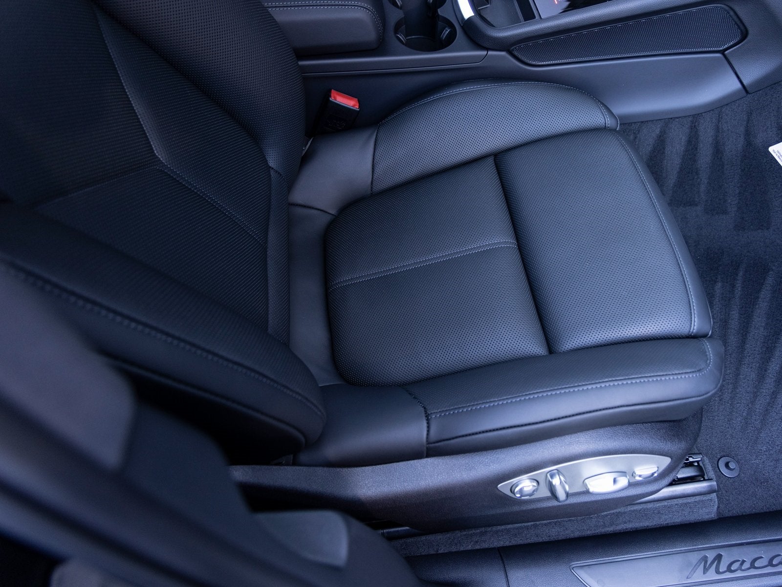 2025 Porsche Macan Macan