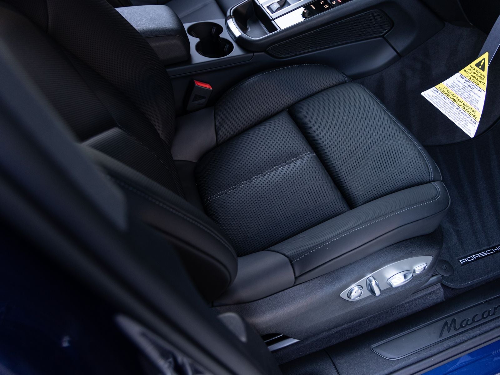 2026 Porsche Macan AWD