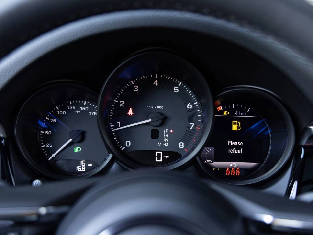 2026 Porsche Macan AWD