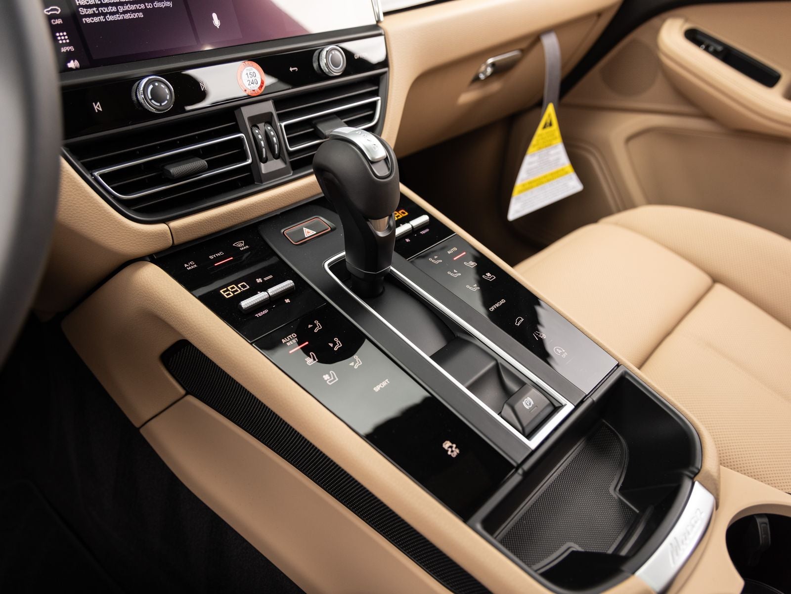 2026 Porsche Macan AWD