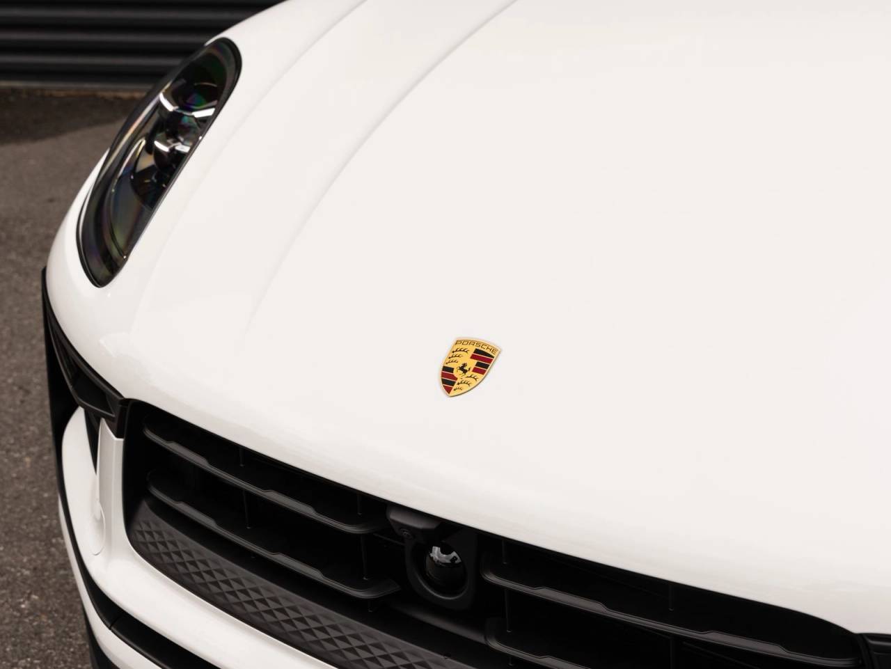 2026 Porsche Macan AWD