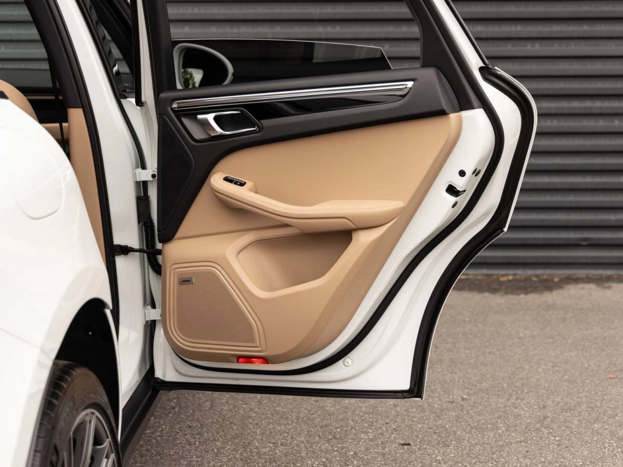 2026 Porsche Macan AWD