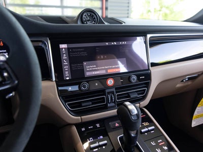 2025 Porsche Macan Macan